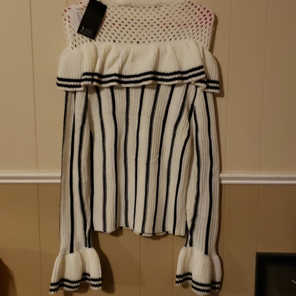 Sweater - Picture 2 of 4